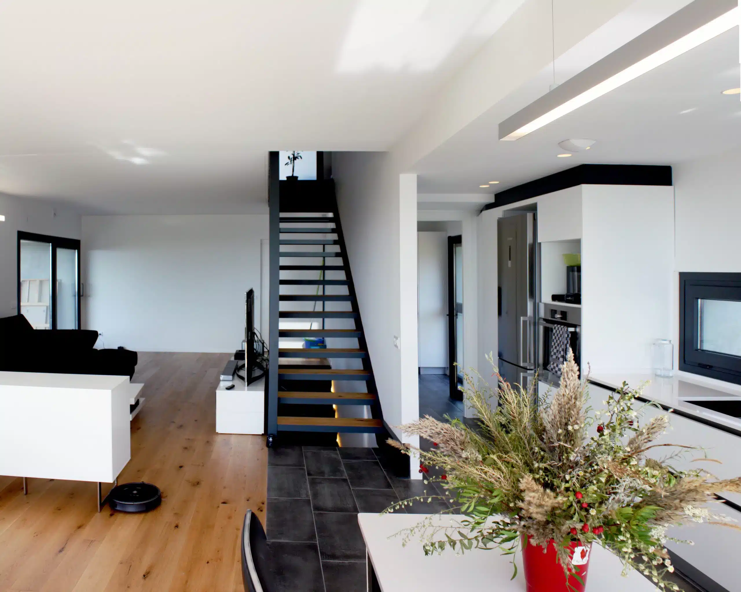 casa amb panells prefabricats - Untitled Panorama1 scaled.jpg 1